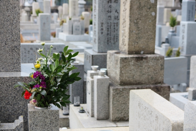 名古屋市での納骨堂と墓の違い