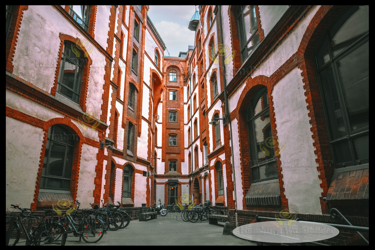 ein wunderschoener innenhof in der speicherstadt hamburg wandbilder
