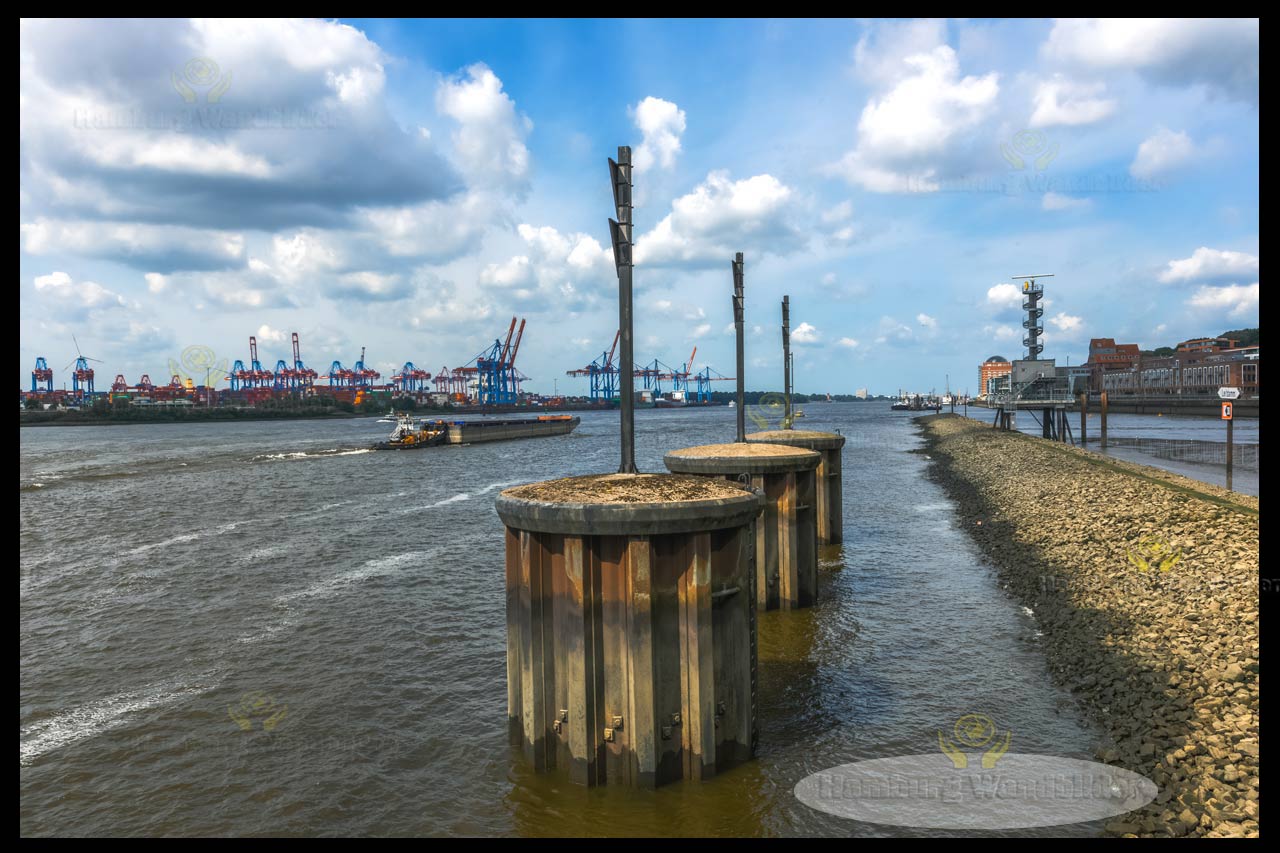 Dockland  /  2426