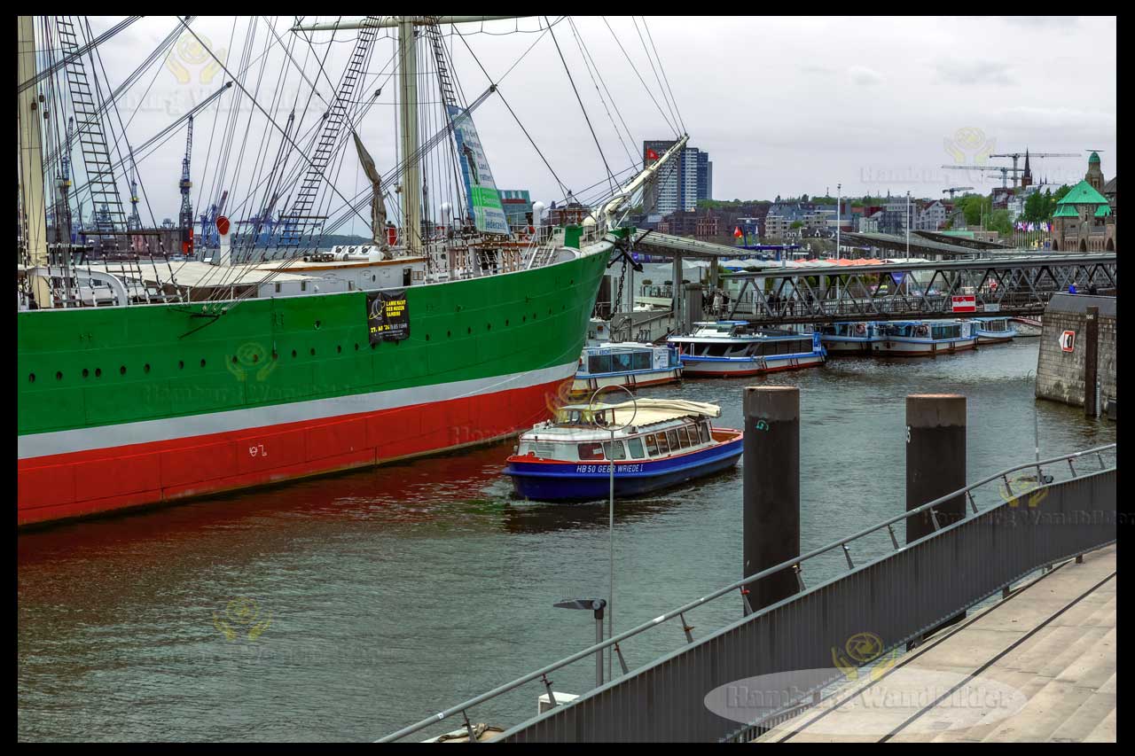 Landungsbrücken  /  2119