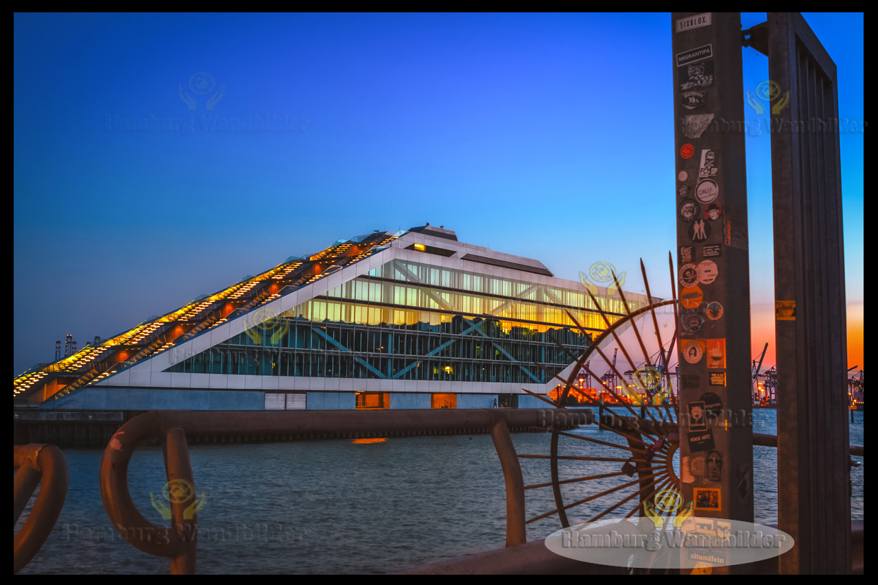 Cruise Center  / 1503