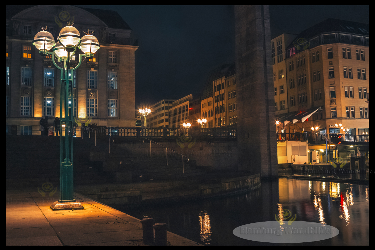 Rathausplatz  /   1258 