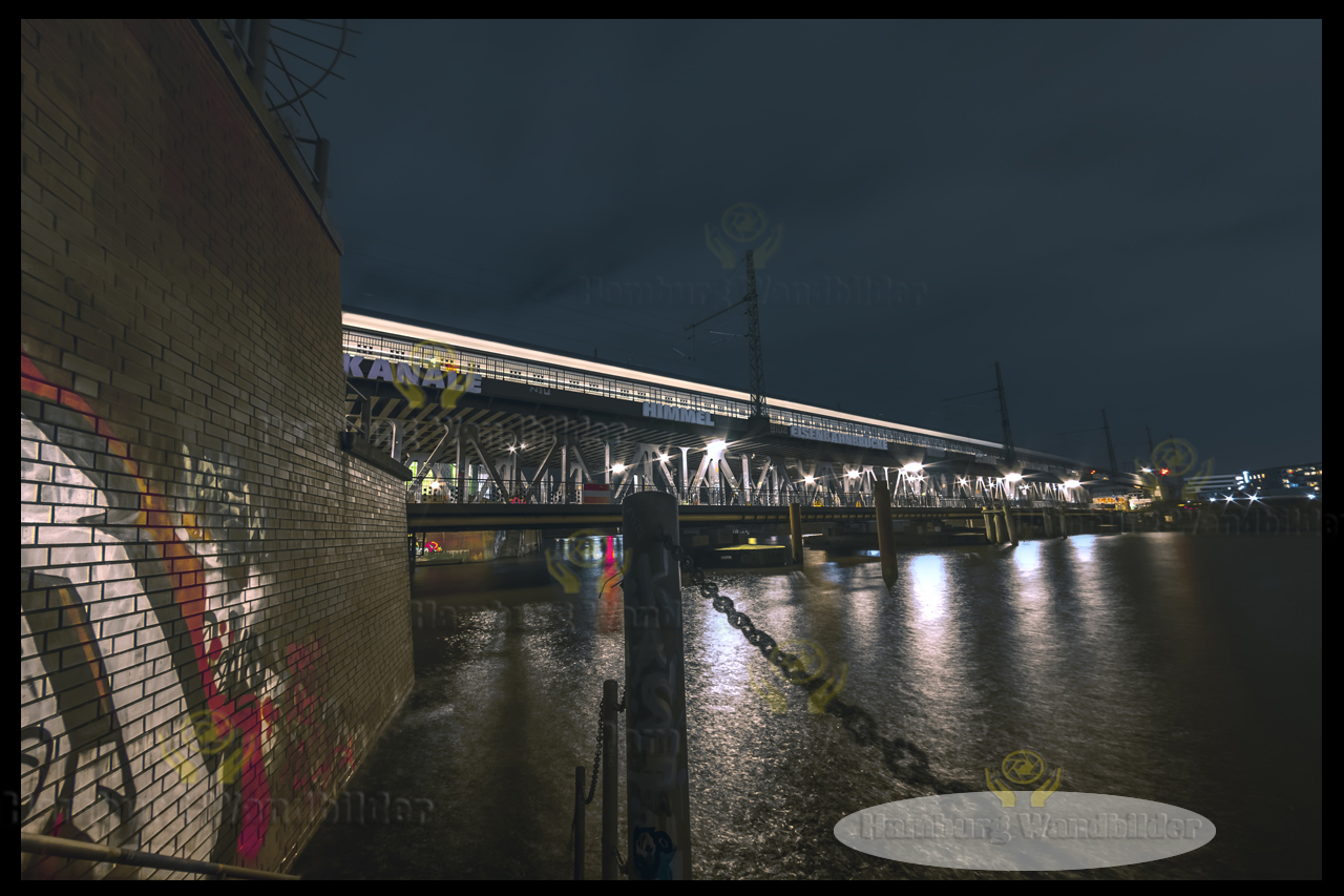 Oberhafenbrücke  /  2165