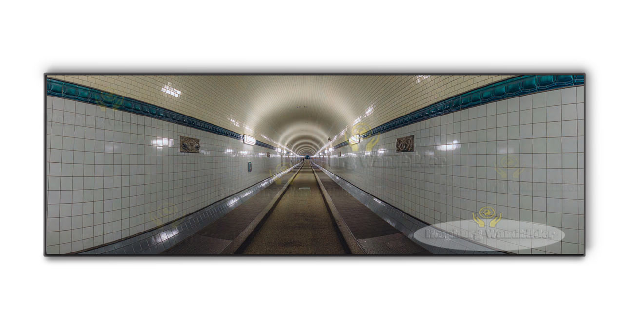 die gehwege und strasse im alten elbtunnel als hamburg wandbilder