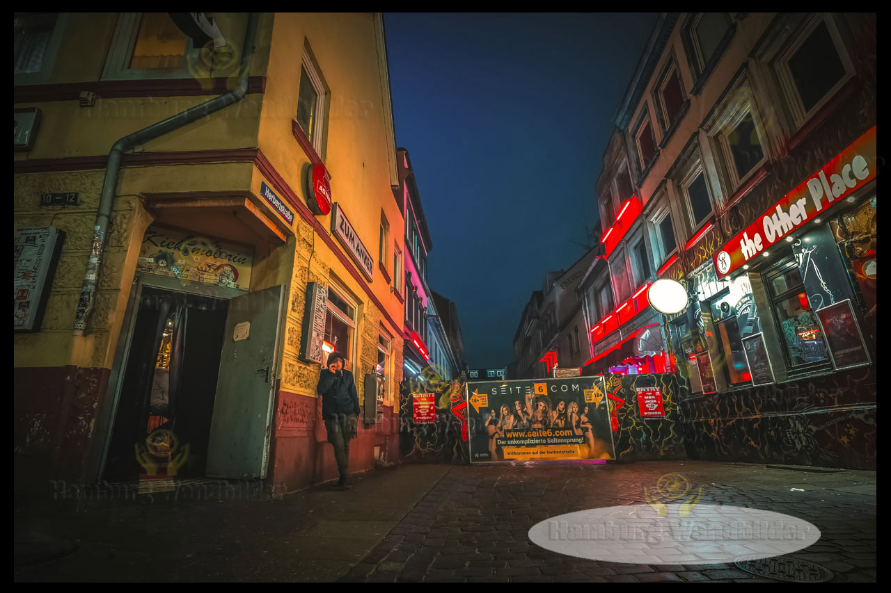 die herbertstrasse bei nacht auf st-pauli hamburg wandbilder