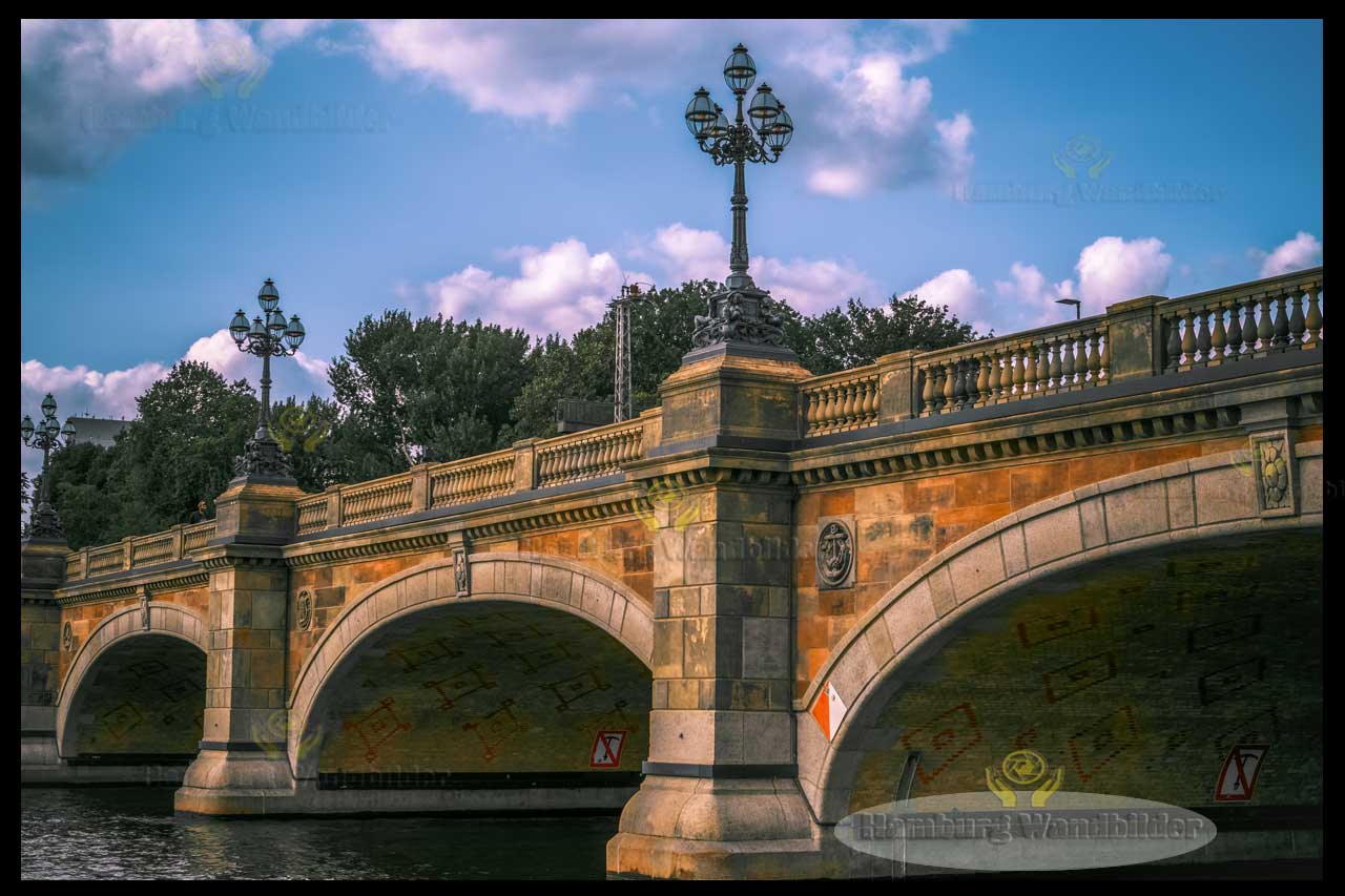 blauer himmel ueber der kleinen alster hamburg wandbilder
