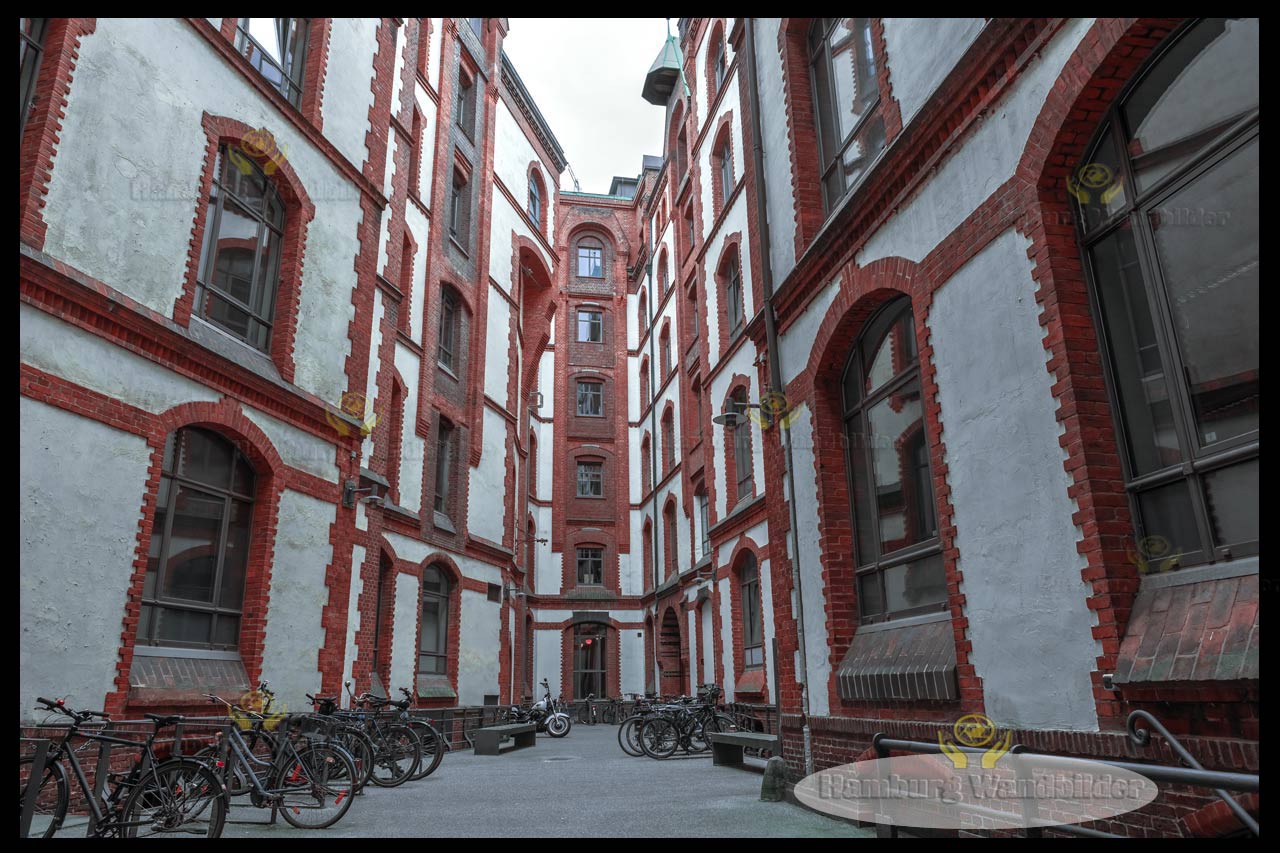 Innenhof  /  1349