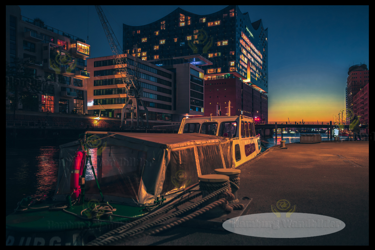 die hamburg-d im baakenhafen in der hafencity als wandbilder