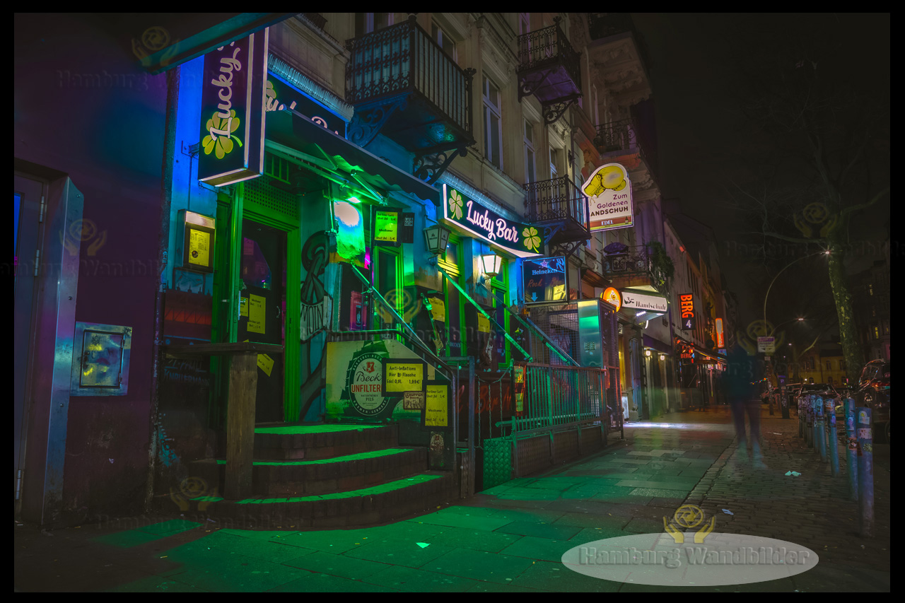 Lucky Bar  /  2745