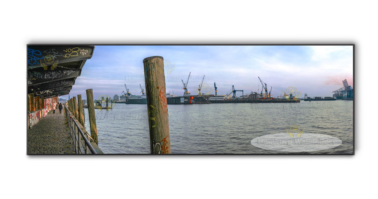 weg am elbufer am holzhafen mit blick auf den hafen am tag hamburg wandbilder