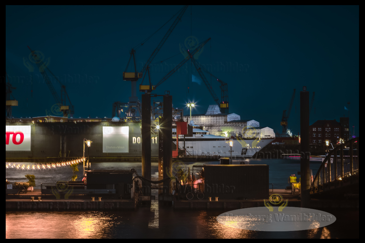 vollmond ueber die werft blohm und voss als hamburg wandbilder motive