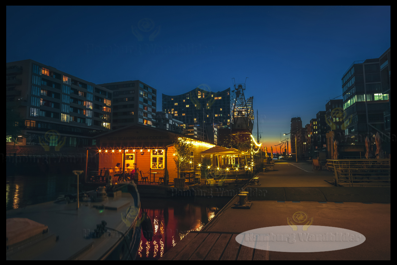 ein hausboot-restaurant im sandtorhafen bei nacht als wandbilder