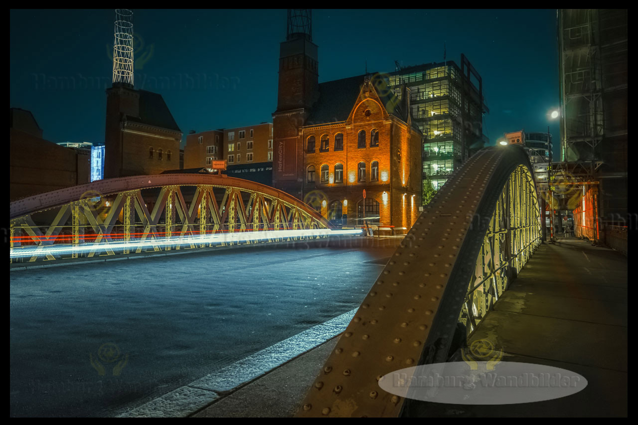 lichtspuren auf der sandbruecke bei nacht hamburg wandbilder