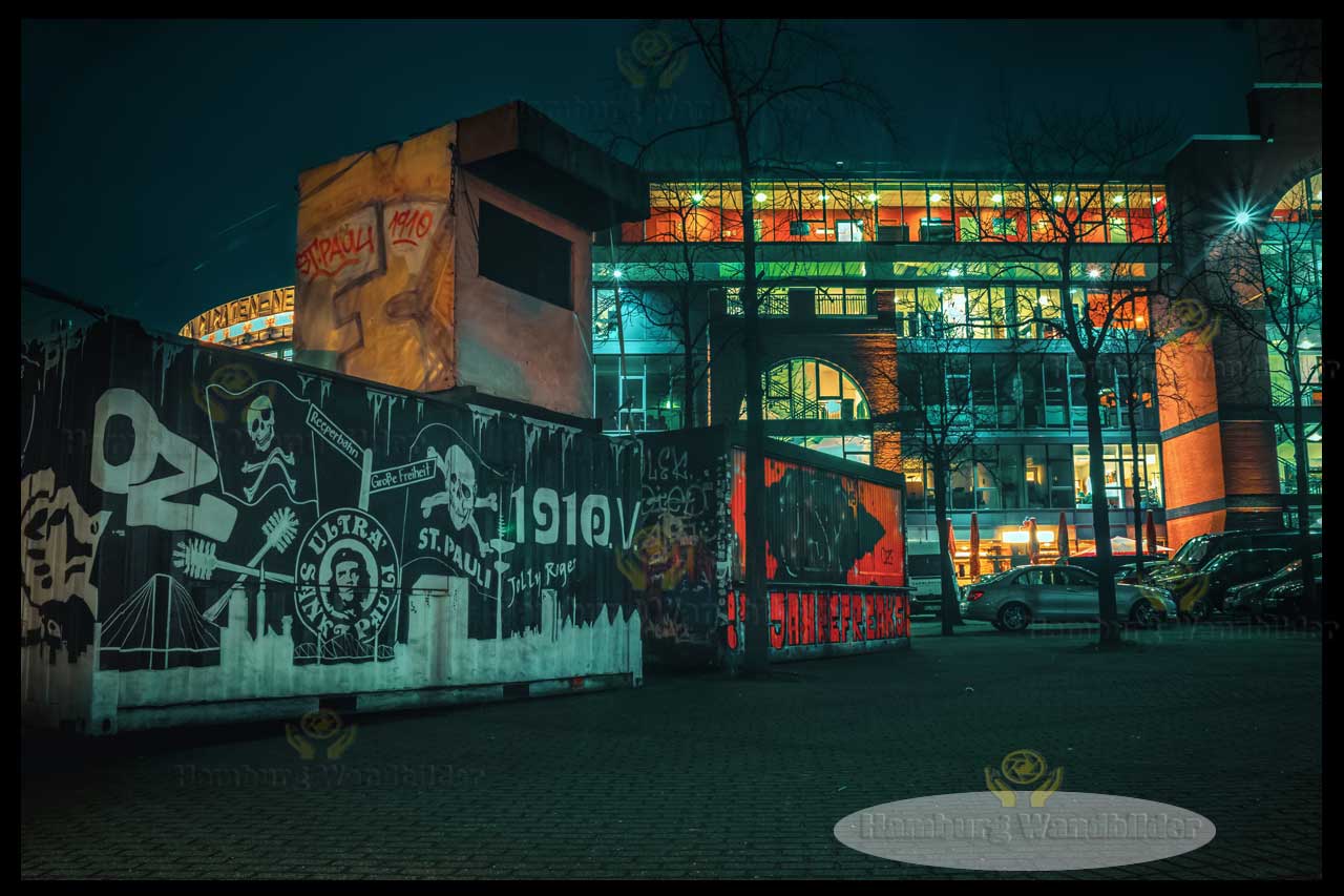 Graffiti am Stadion  /  1012