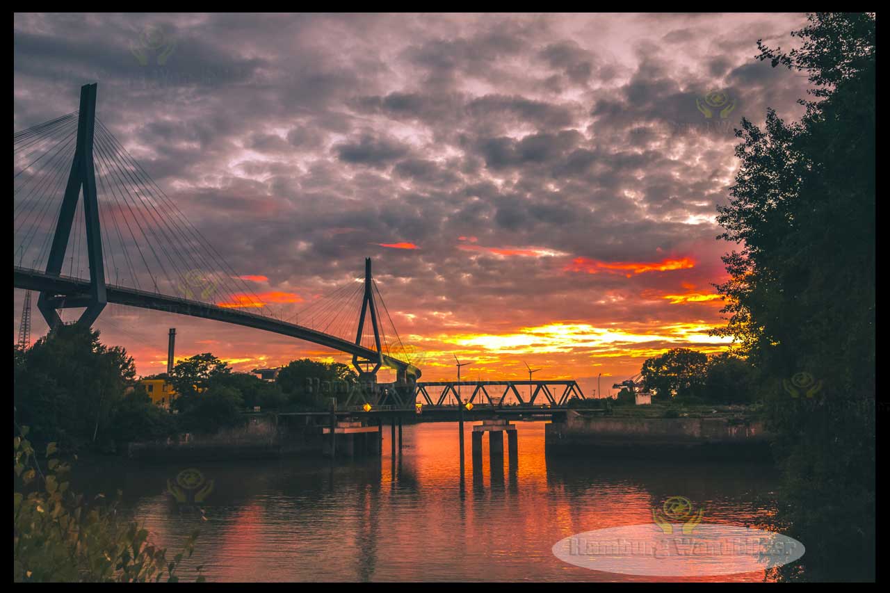 Köhlbrandbrücke  /  1081