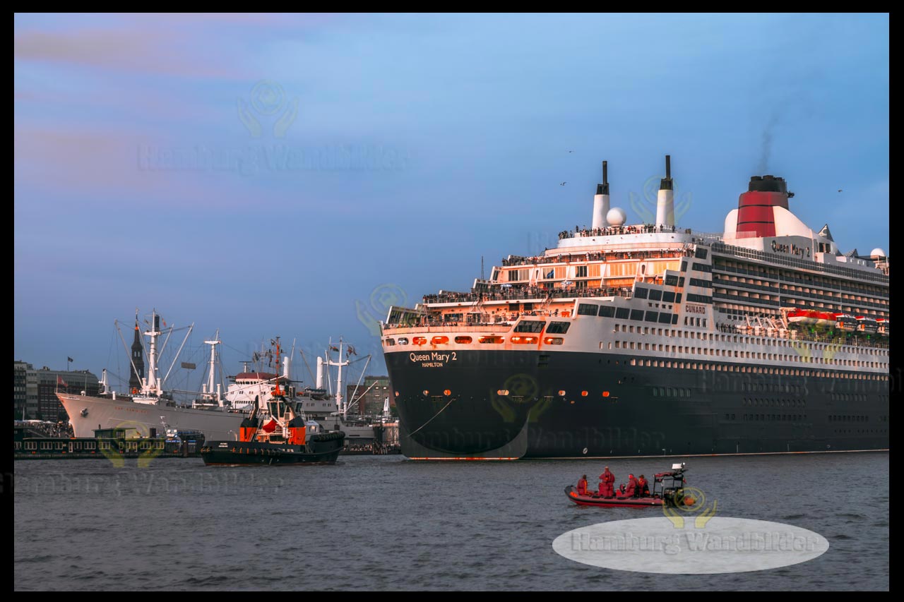 Queen Mary 2  /  2590