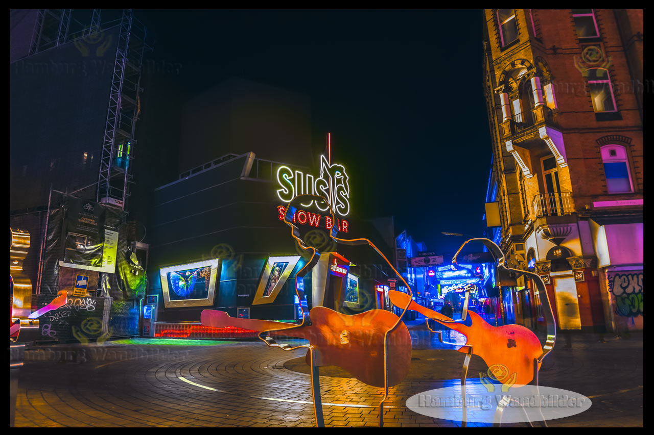 beatles figuren und susis showbar in der grossen freiheit hamburg wandbilder