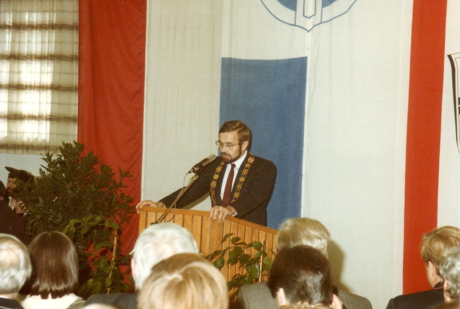 1984 Einweihung Feuerwehrgerätehaus, Bürgermeister Dr. Eberhard Fennel