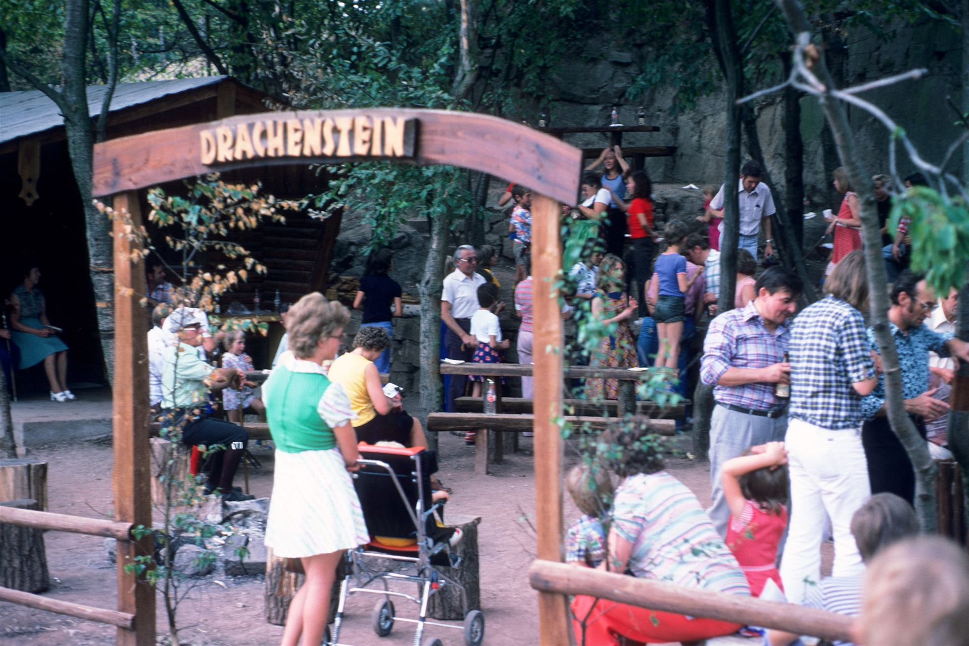 1976 Wanderung um Mackenzell - Abschluss am Drachenstein