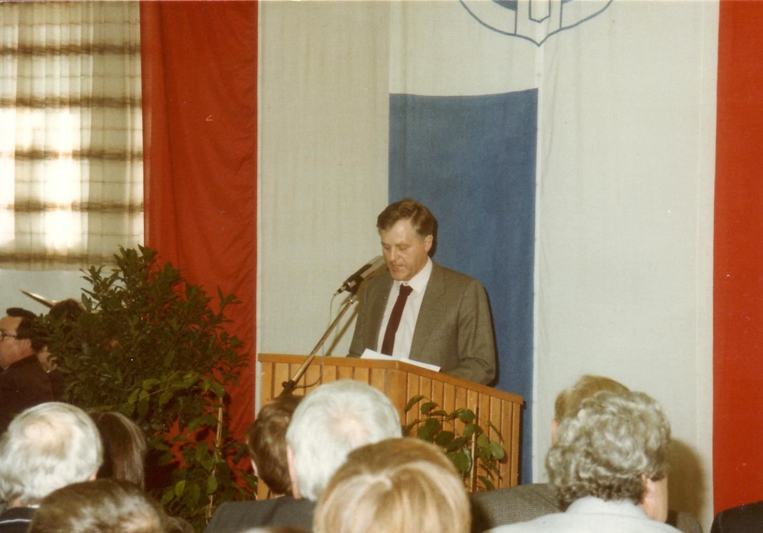 1984 Einweihung Feuerwehrgerätehaus, Ortsvorsteher Willi Richter