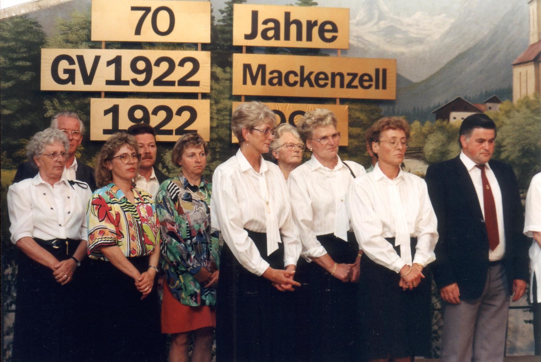 1992 70 jähriges Jubiläum v.l. Elisabeth Stellmacher, Bruno Dücker, Marianne Stellmacher, Wolfgang Tost, Laurentia Schön, Gertrud Richter, Agnes Mihm, Rosa Knauf, Anna Mehler, Rudi Götze