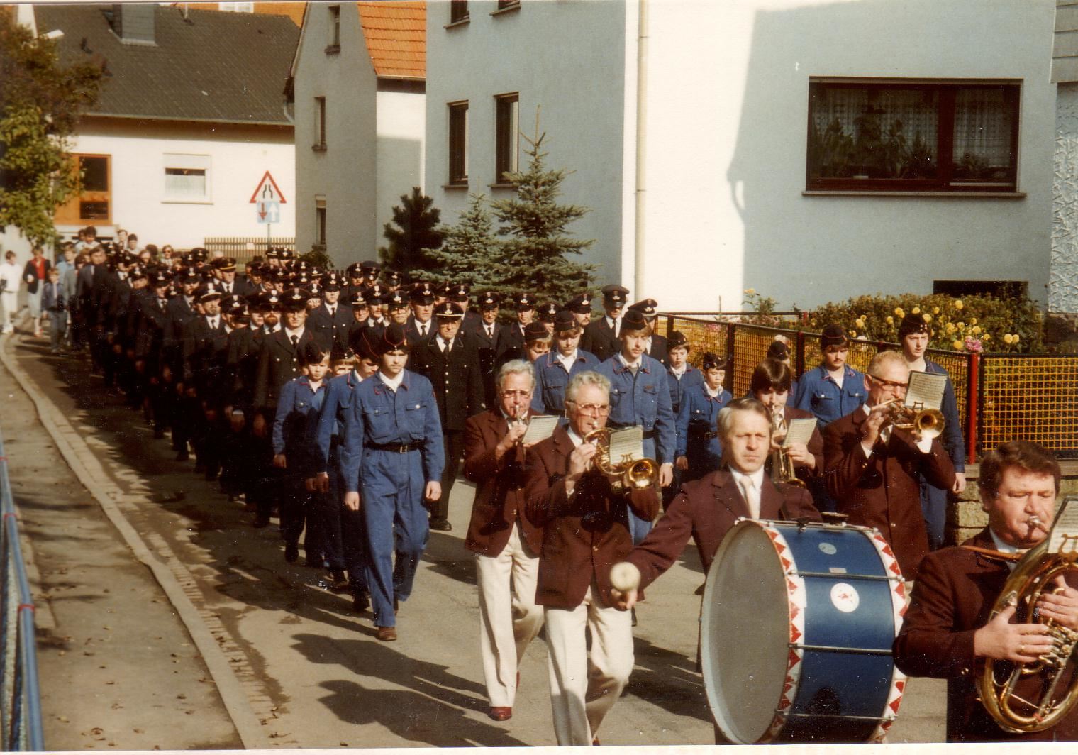 1984 Einweihung Feuerwehrgerätehaus, Festzug