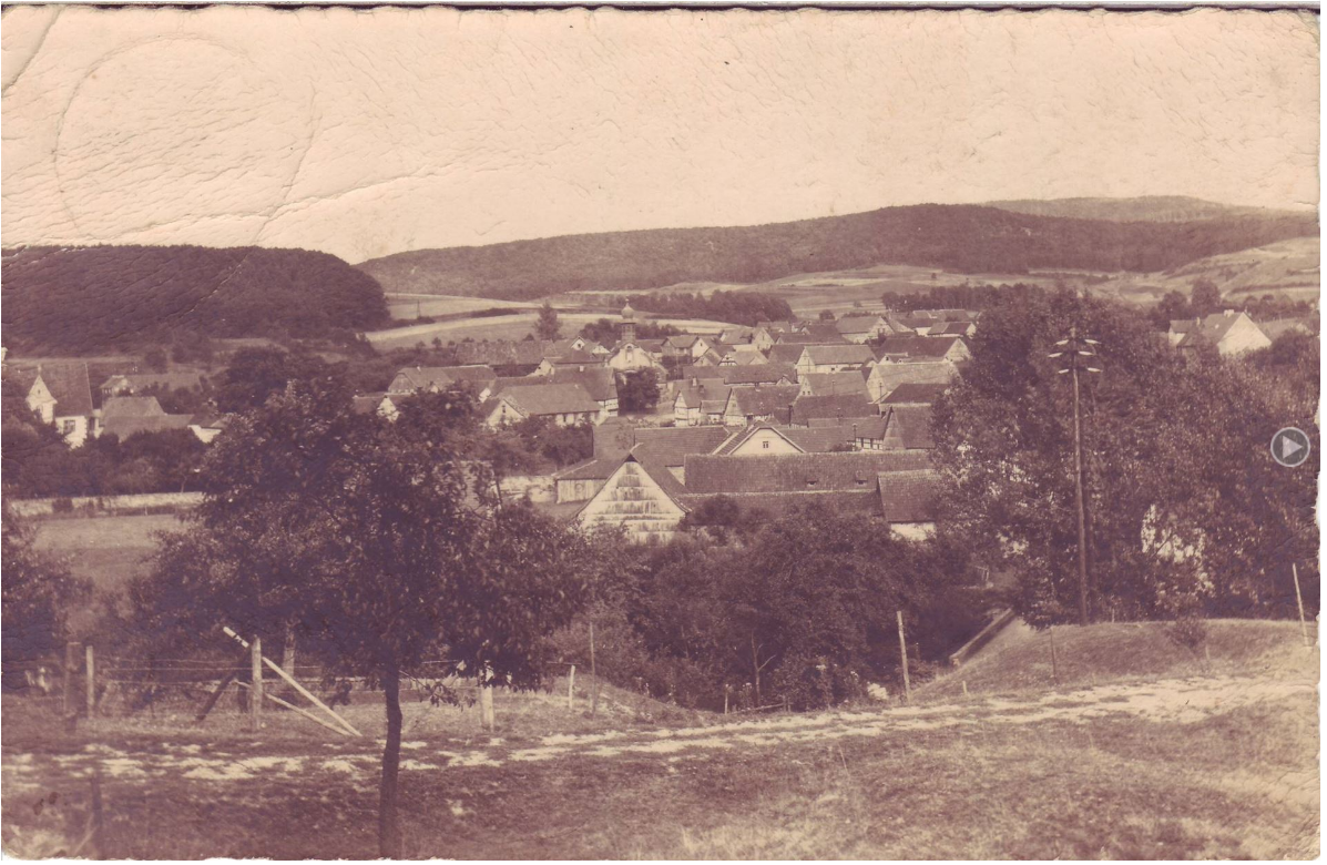 1940 er Blick von Olmet aufs Unterdorf mit der alten Kirche