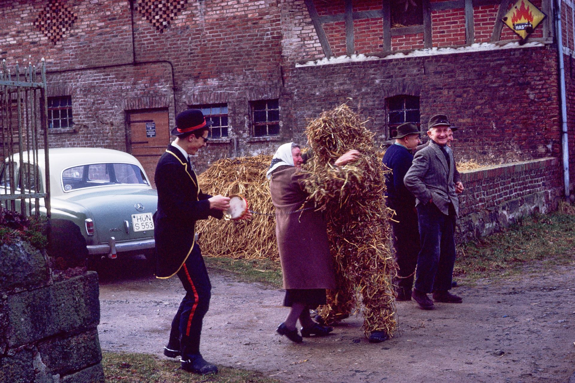 1966 der Strohbär tanzt