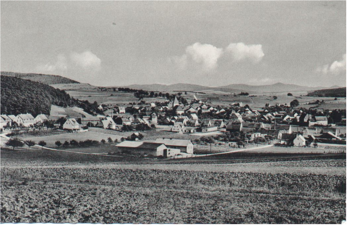 ca. 1965, Bild vom Waitzfeld aufs Dorf