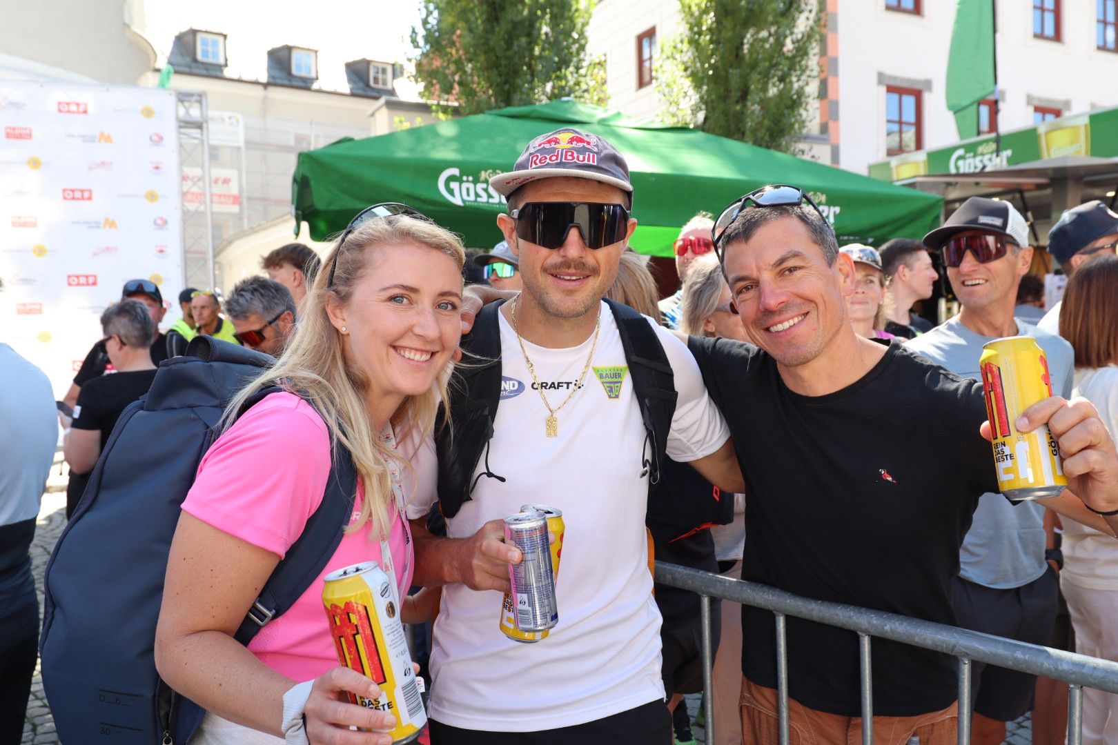 Aaron Durogati mit Freundin Johanna und David