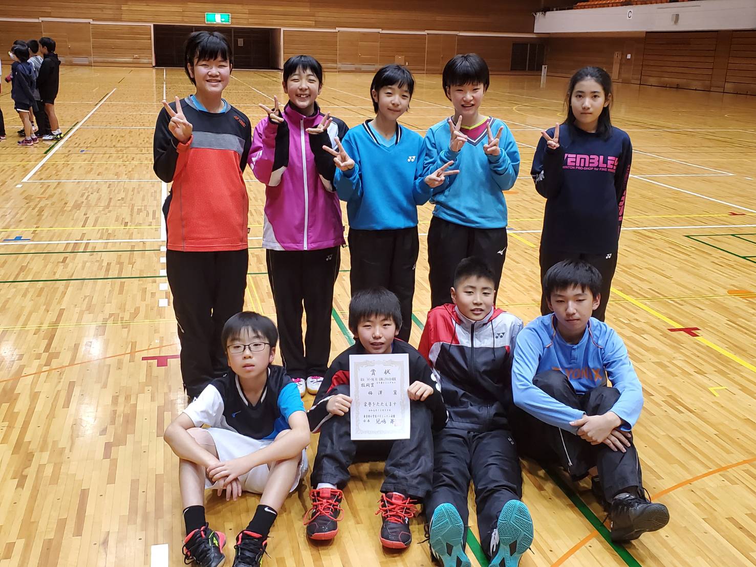 19年 練馬アドバンスは東京都練馬区の小学生のためのジュニアバドミントンクラブ