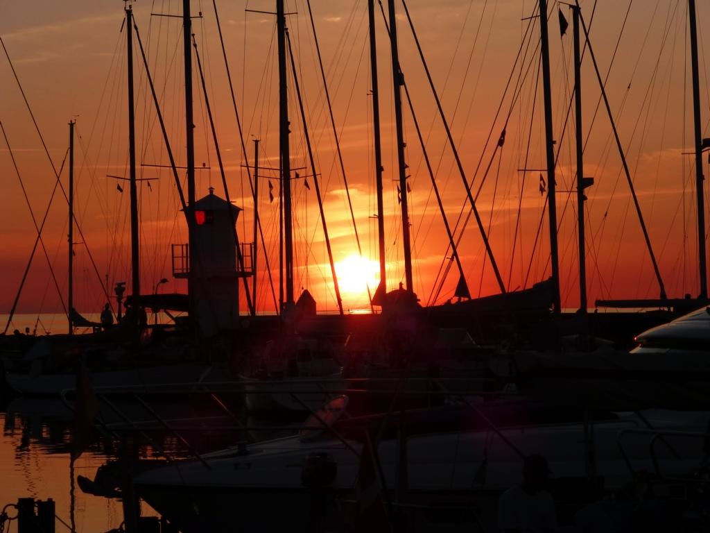 Sonnenuntergang am Hafen von Falsterbo