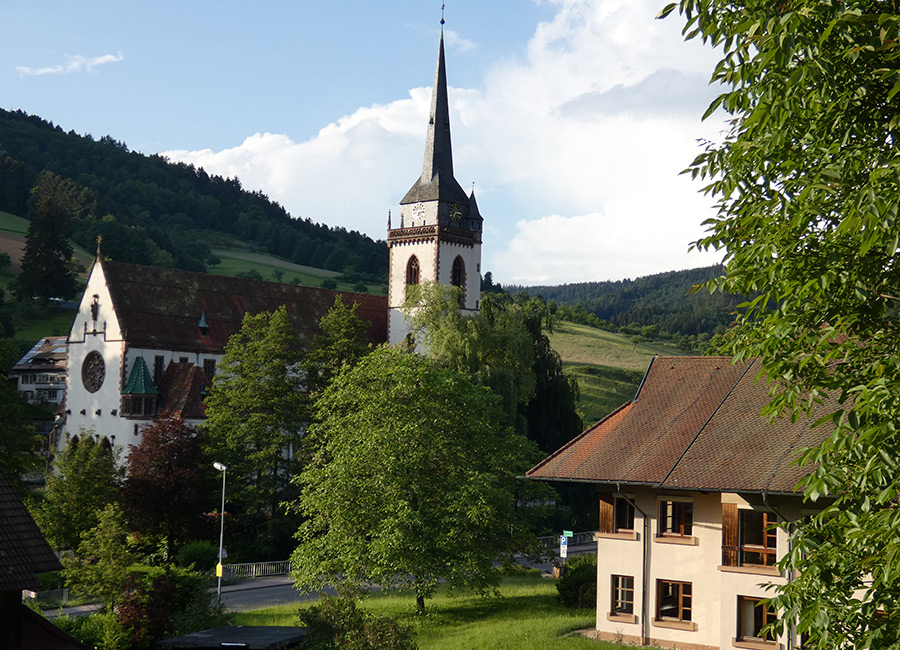Blick vom Muserhof auf die Dorfkirche Nordrach
