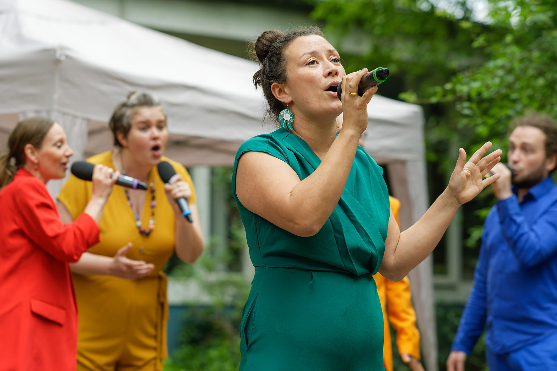 "VocaYou" im Sprach- und Lesegarten der Bibliothek
