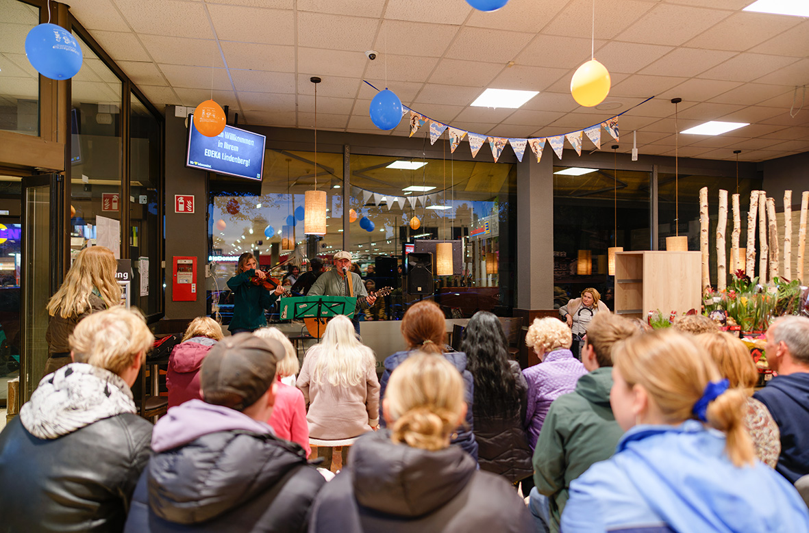 Sait by Side im EDEKA, Foto: Oliver Richter