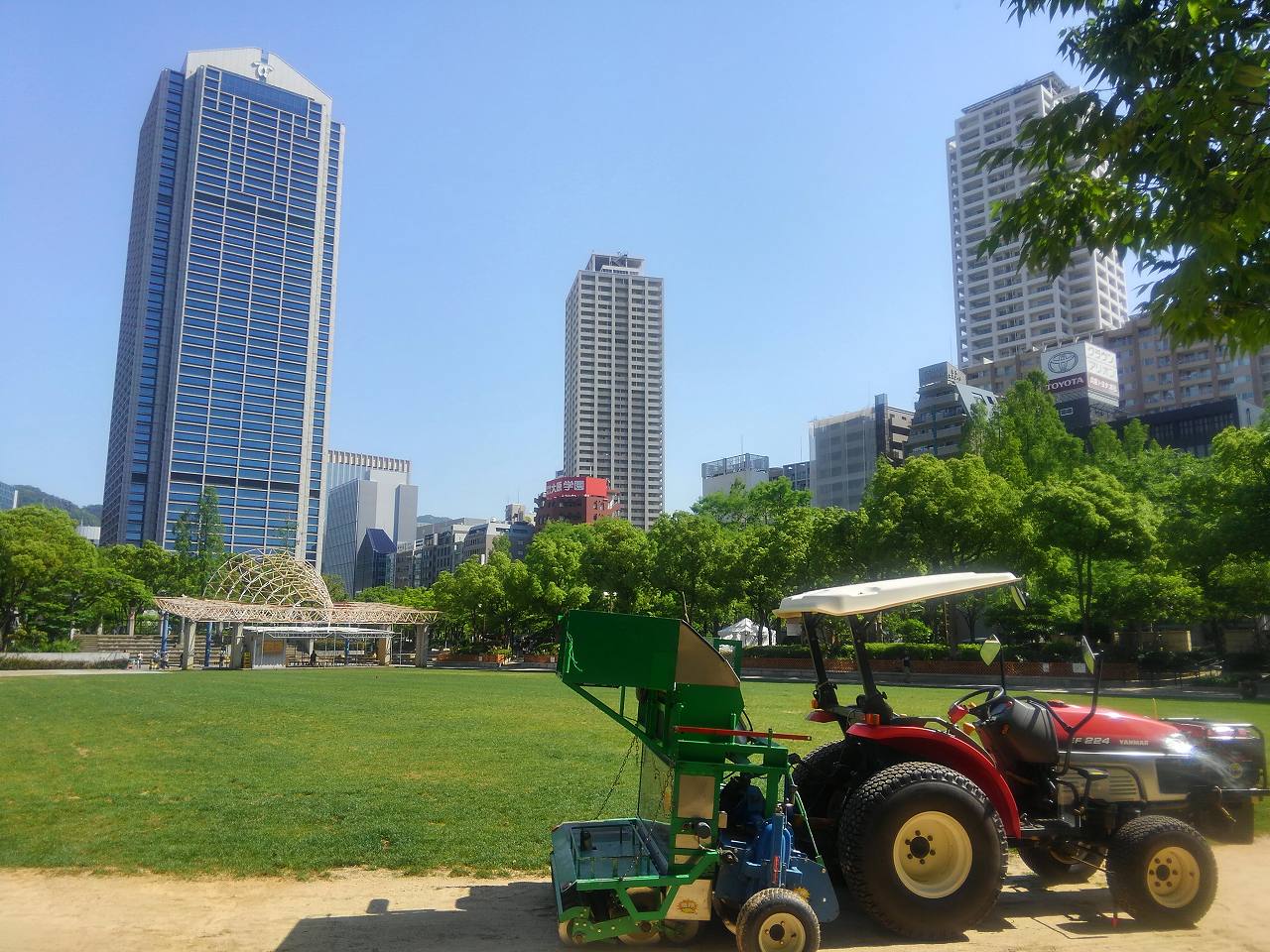 東遊園地