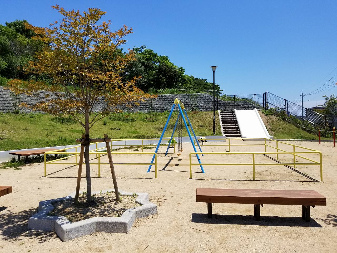 小束台東公園の遊具