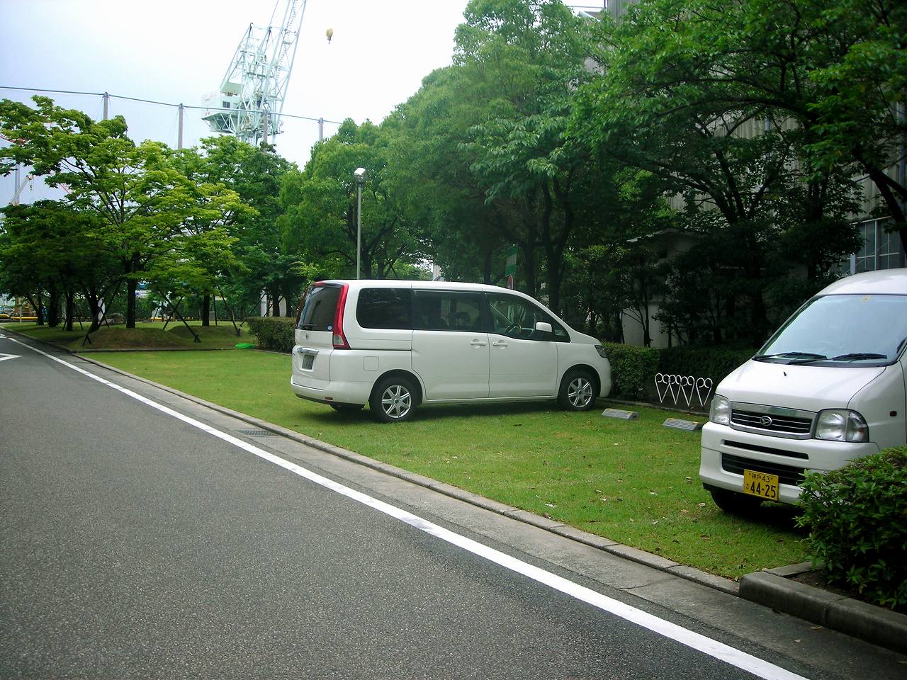 工場のグラスパーキング