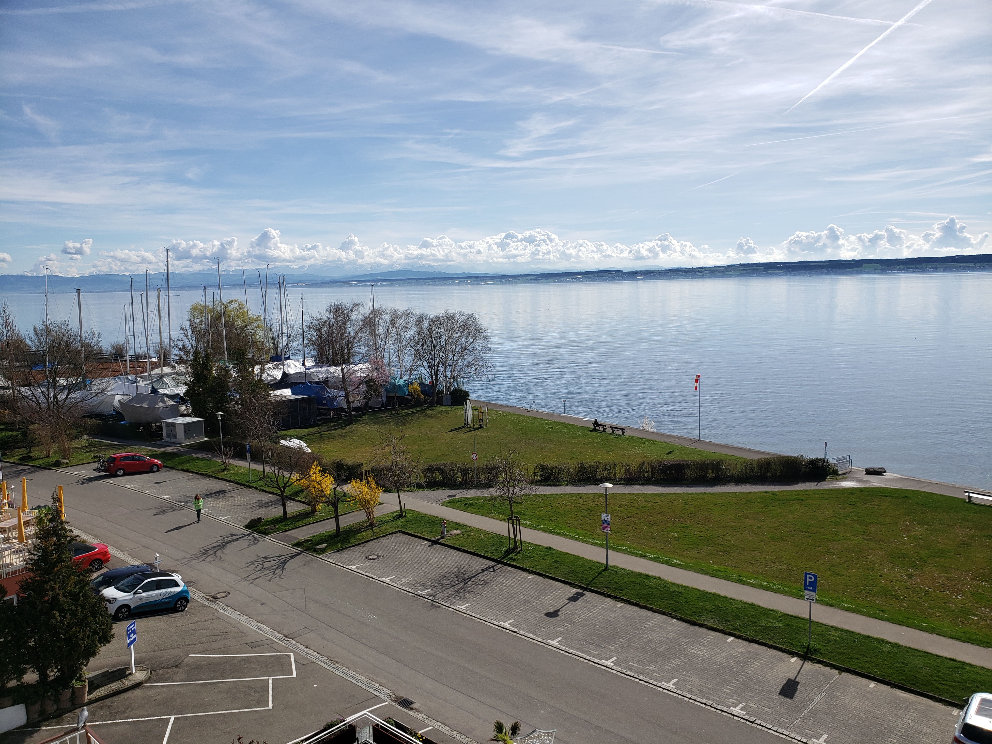 Bild: Kostenlose Parkplätze direkt am Haus im Seegarten in Meersburg am Bodensee