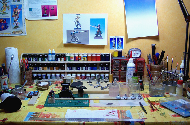 Mon atelier, pas trop mal rangé. Il est 12h15...