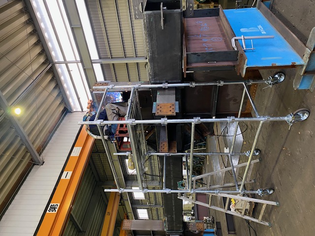 高所での溶接作業！