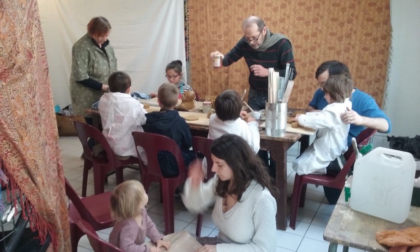 Et hop, c'est parti pour l'atelier modelage...