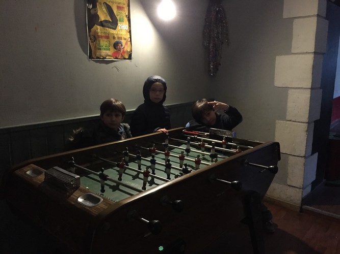 ... où les enfants ont aussi un espace de jeu.