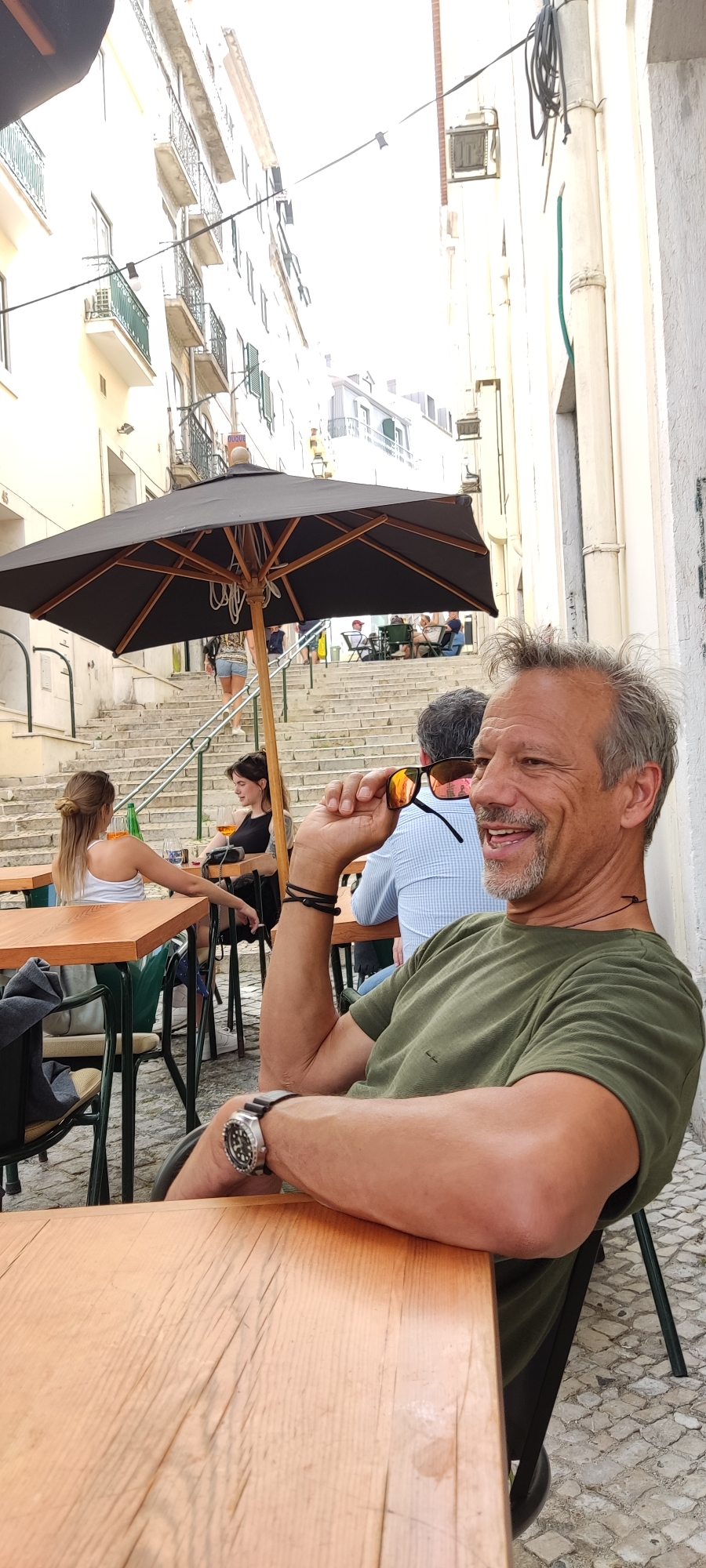 glücklicher Lutz, es gibt Essen