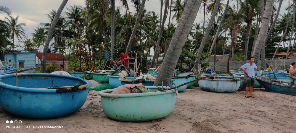 Typisches vietnamesisches Fischerboot, werden fortbewegt mit einer besonderen Rudertechnik, dem Wriggen