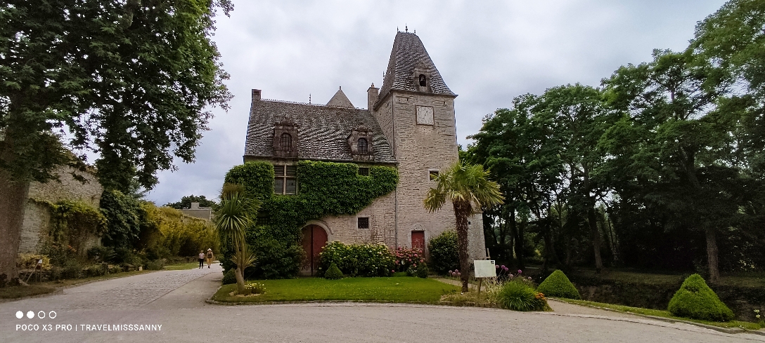 gehörend zum Schloß