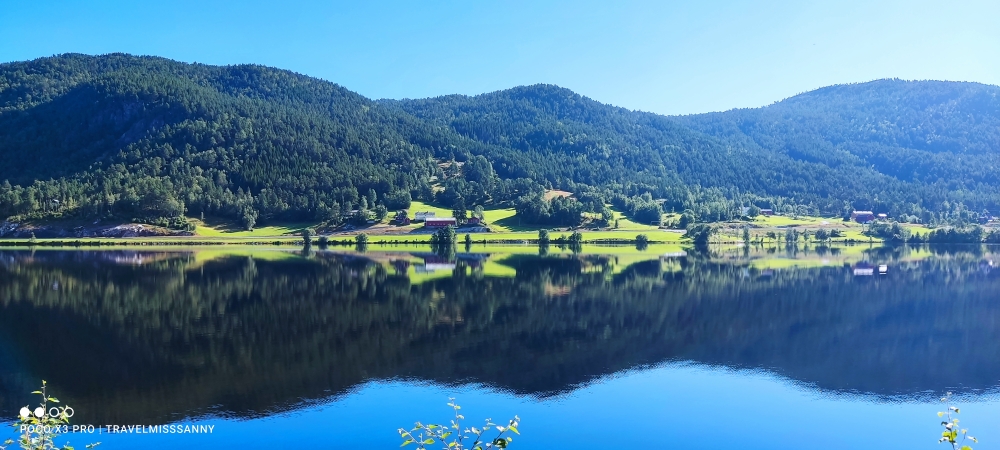 Einen sonnigen guten Morgen am See