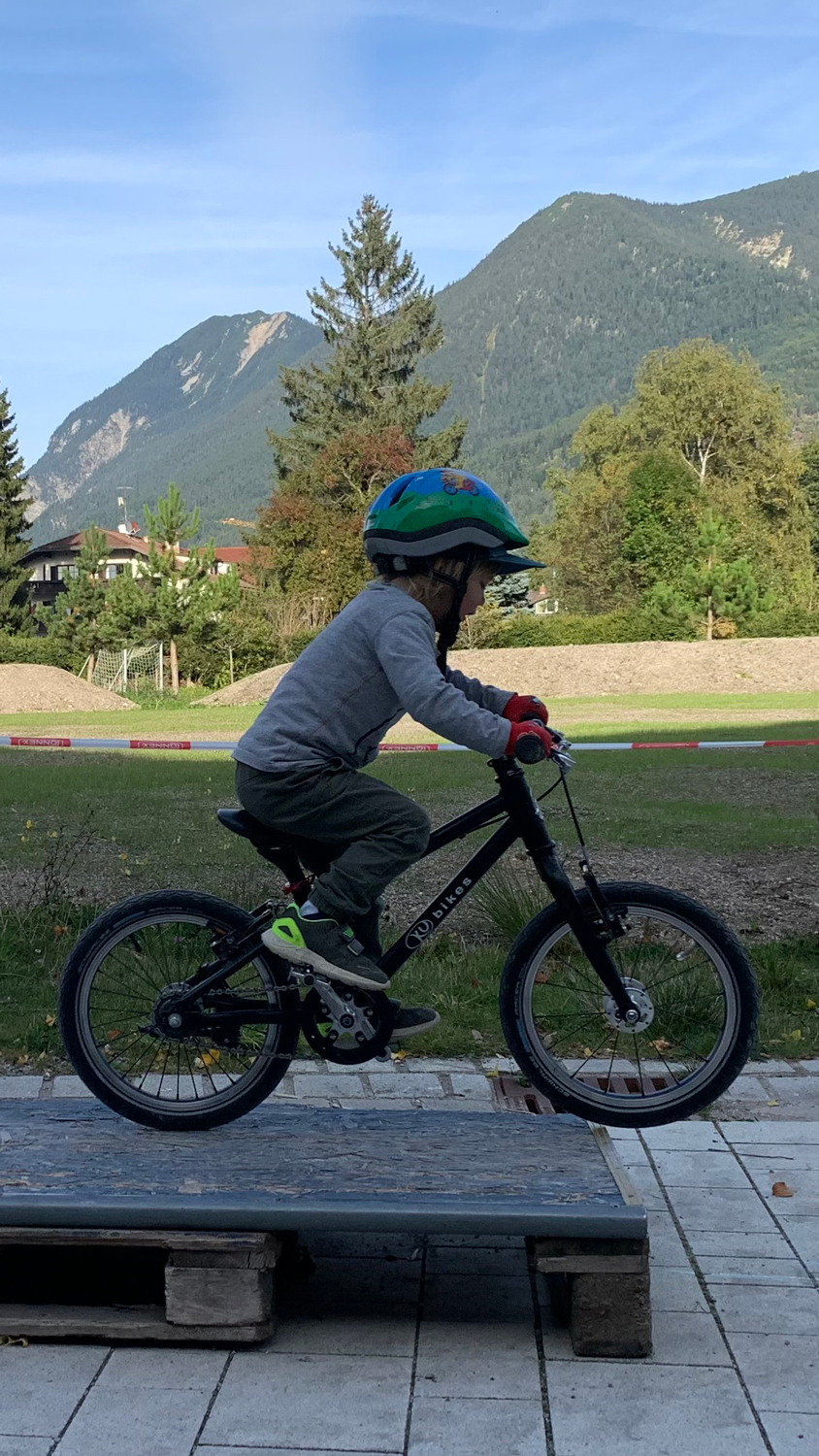 Erste Obstacle werden gemeistert.