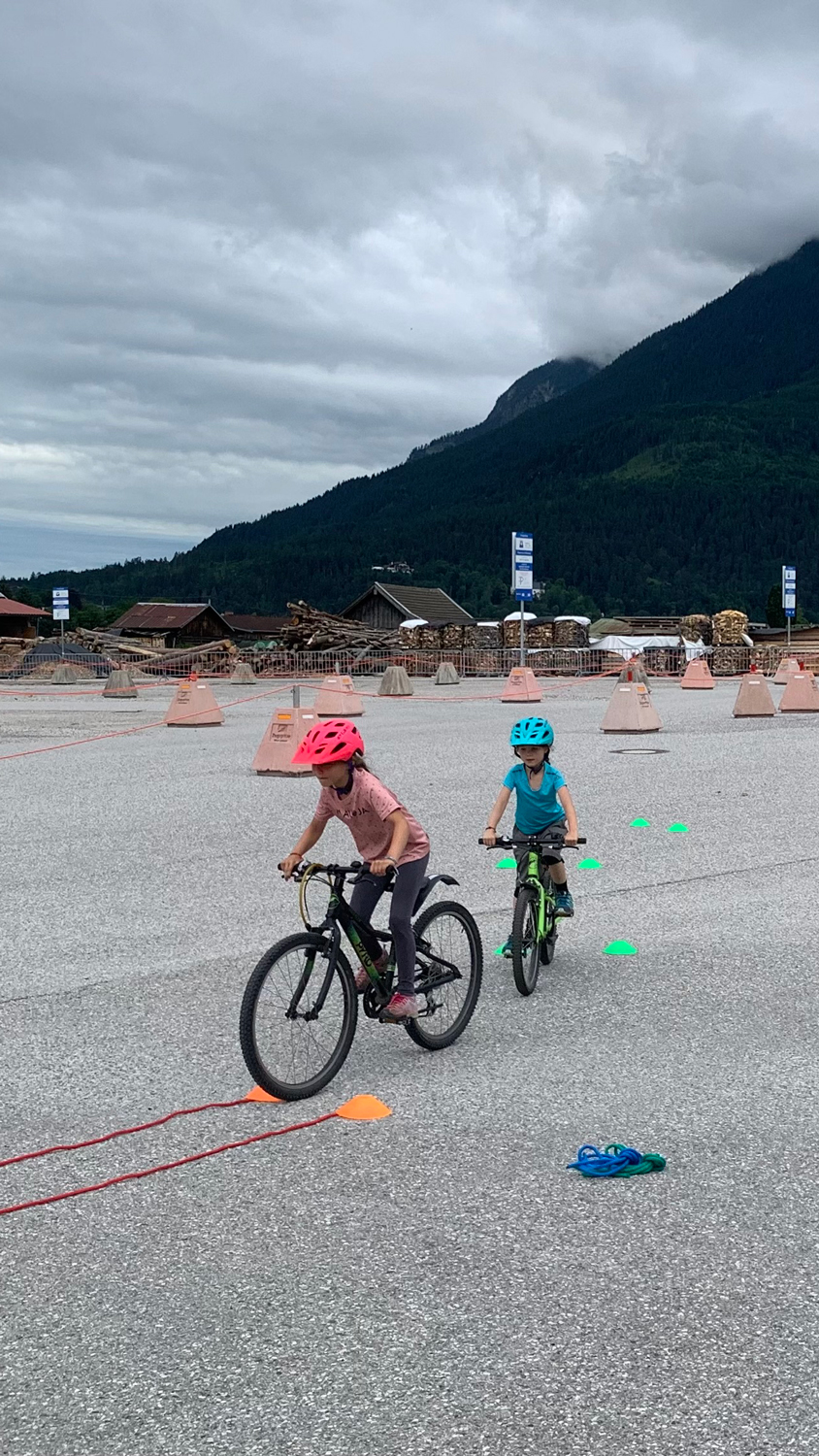 Fahrrad-Fahrtechniktraining für Kinder.
