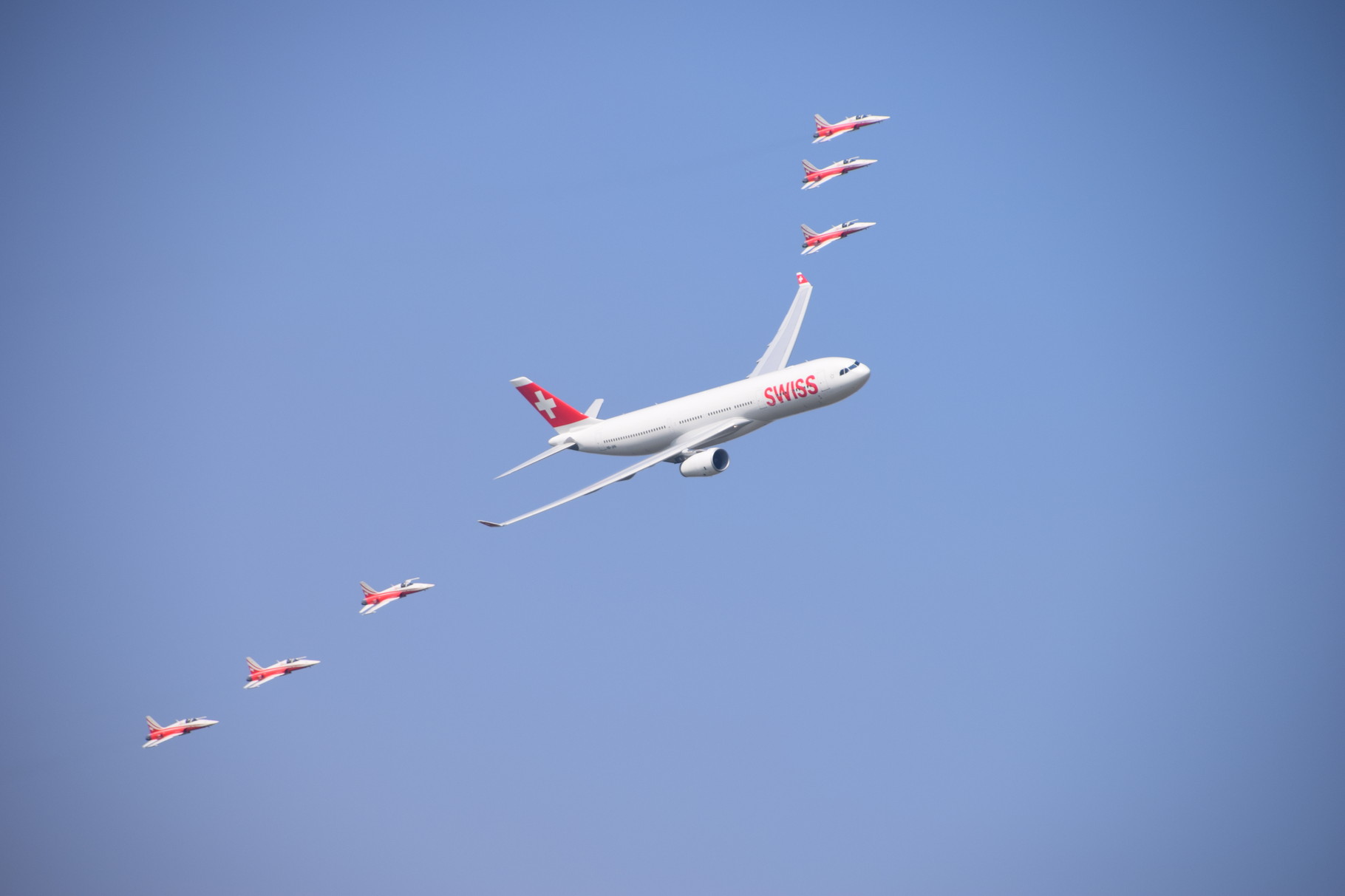 A-330 & Patrouille Suisse